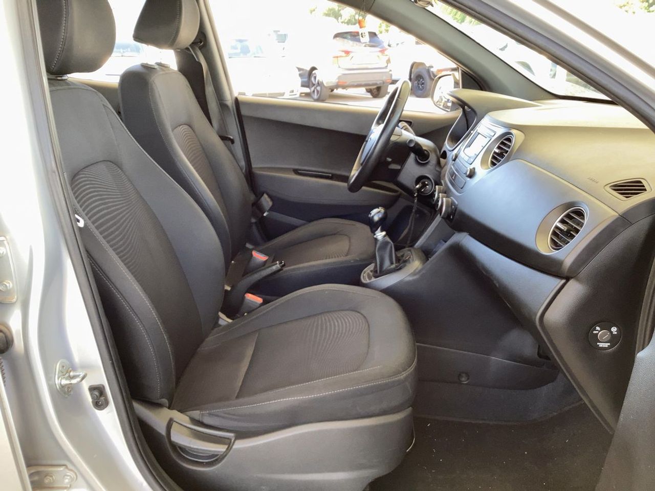 Hyundai i10 1.0 MPI 49 kW - Foto 7