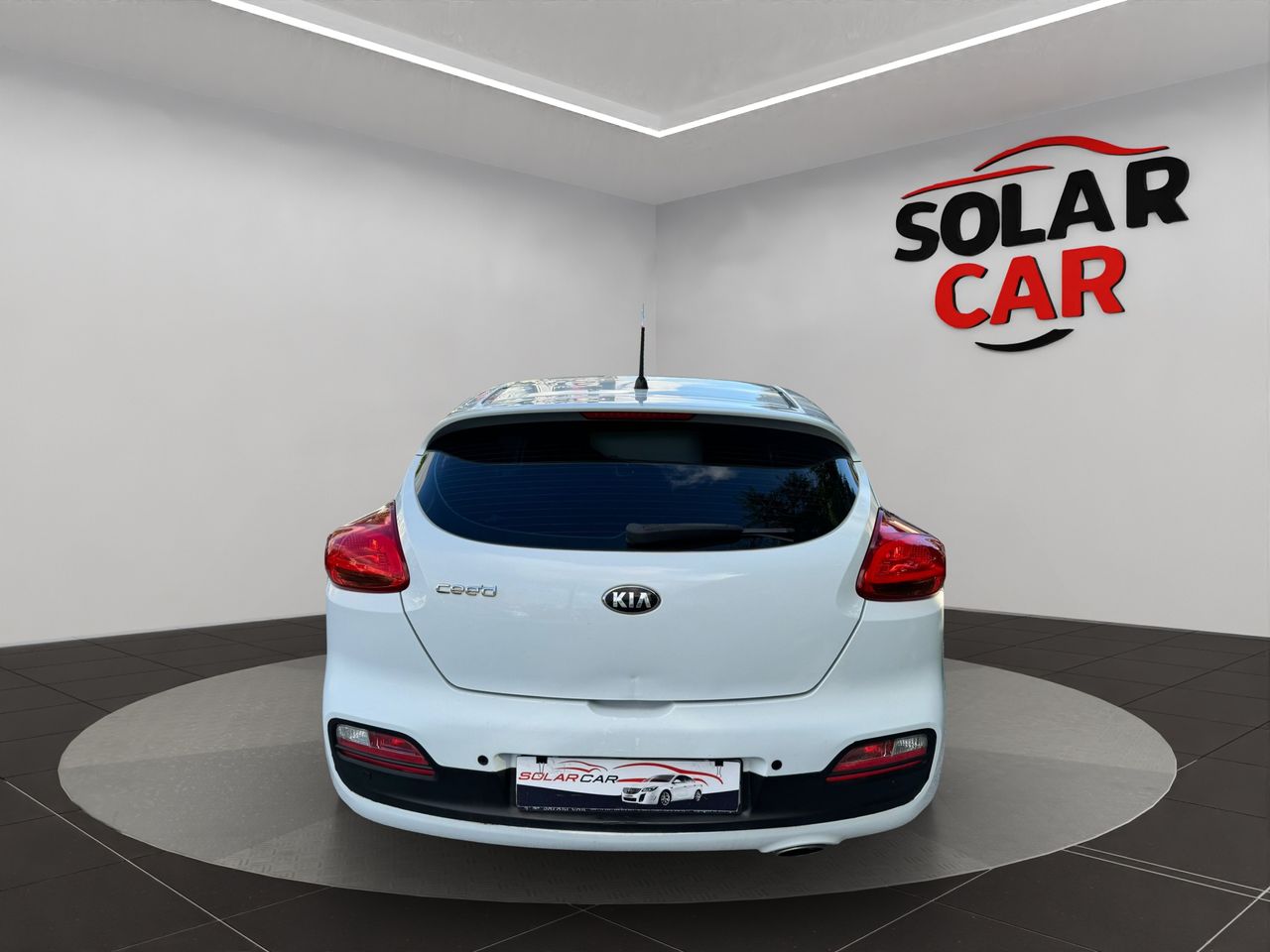 KIA CEED 1.4 100CV - Foto 22