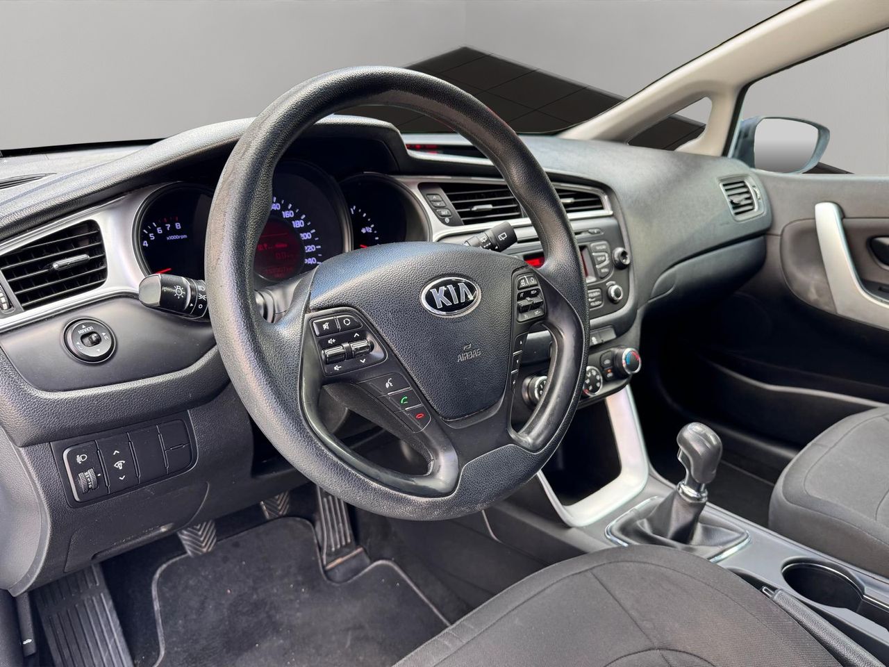 KIA CEED 1.4 100CV - Foto 8