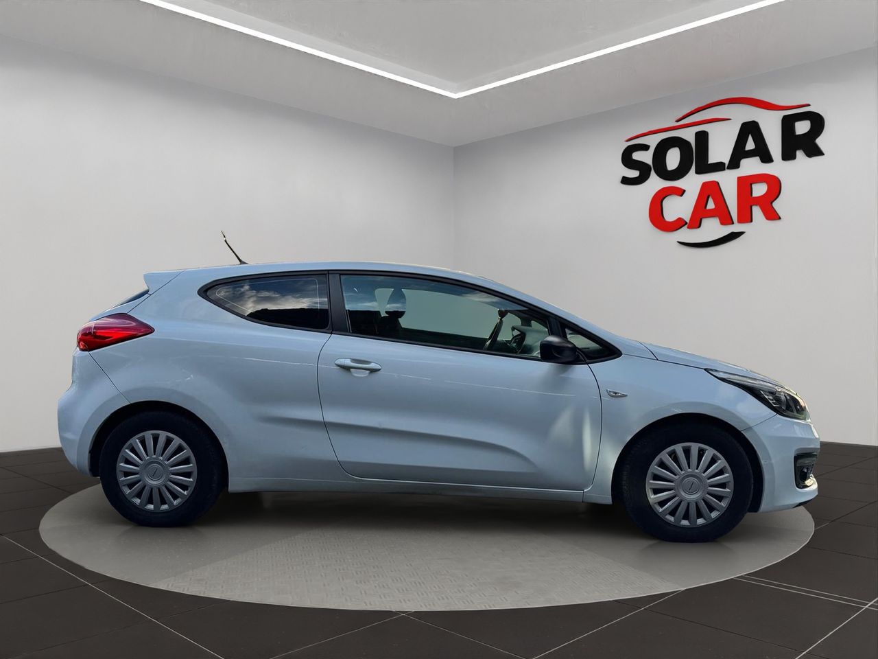 KIA CEED 1.4 100CV - Foto 5