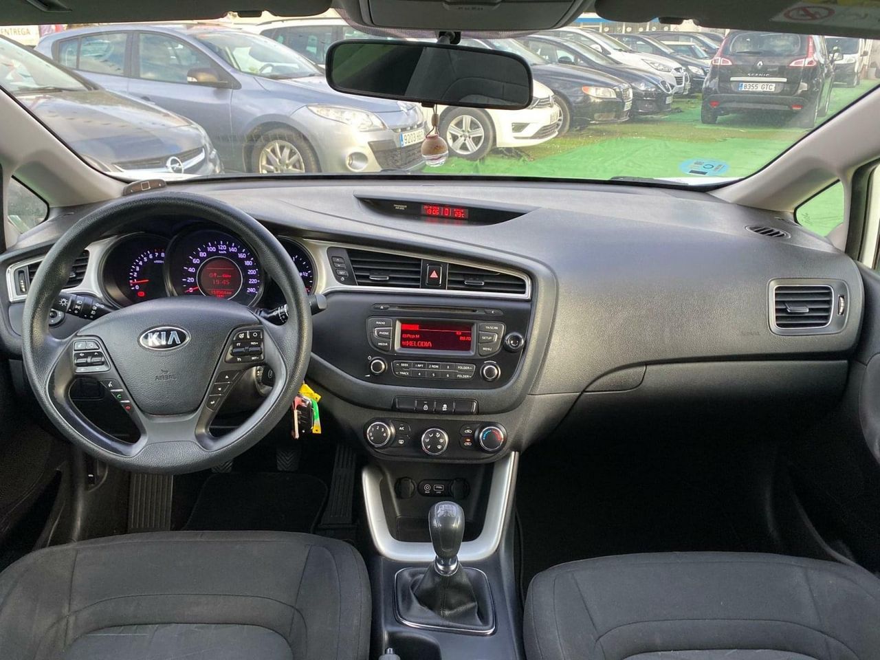 Kia Ceed 1.4 100CV - Foto 8