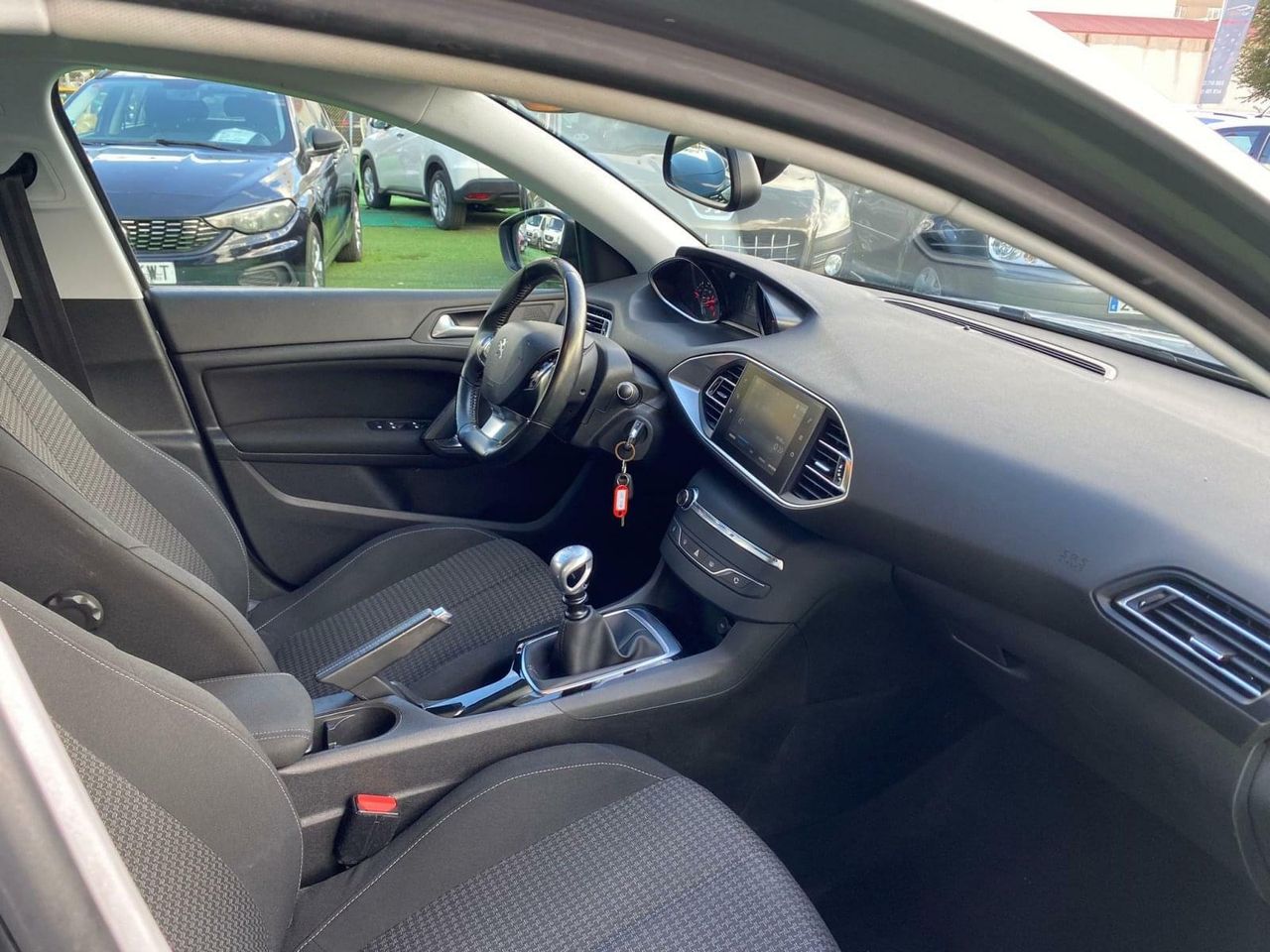 Peugeot 308 SW 1.5 130CV - Foto 38