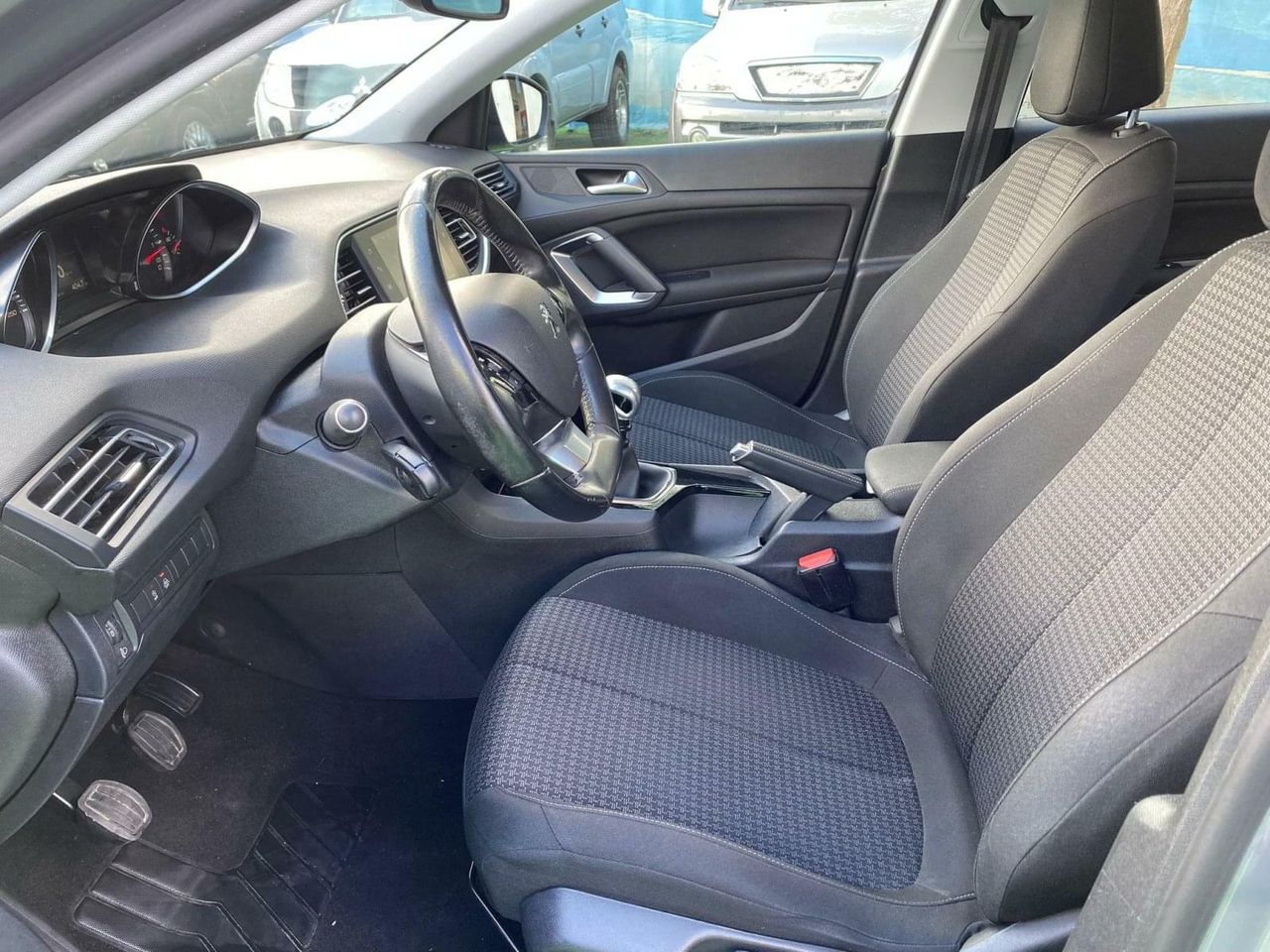 Peugeot 308 SW 1.5 130CV - Foto 9