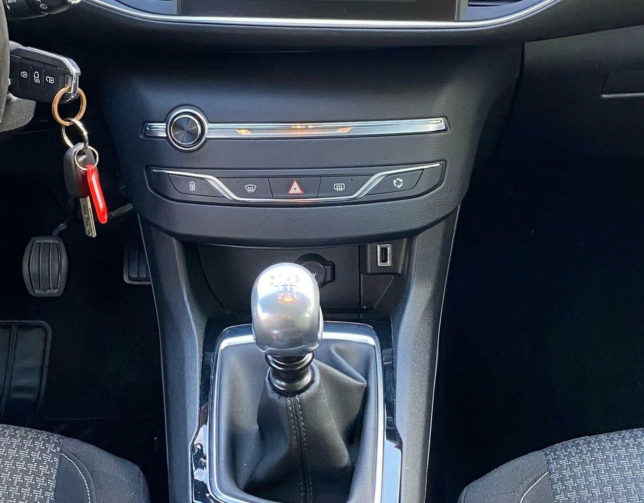 Peugeot 308 SW 1.5 130CV - Foto 35
