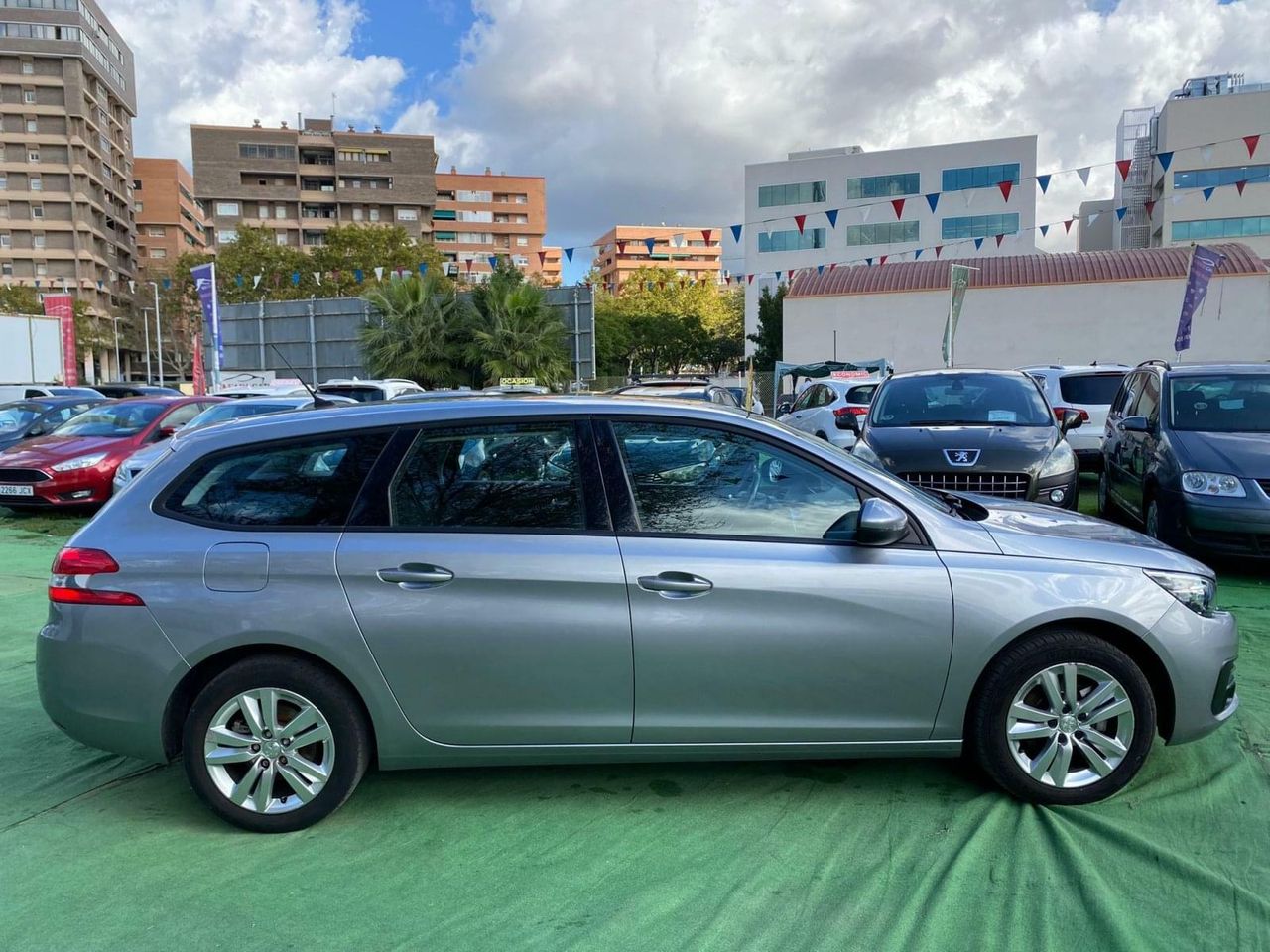 Peugeot 308 SW 1.5 130CV - Foto 27