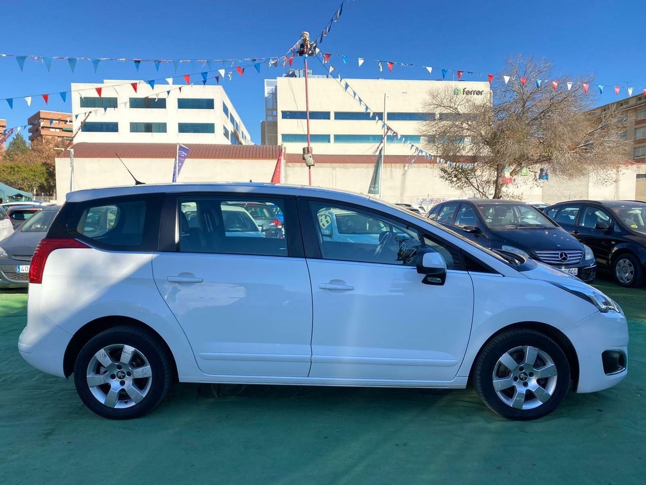 Peugeot 5008 2.0 150CV EX SERVICIO PUBLICO - Foto 5