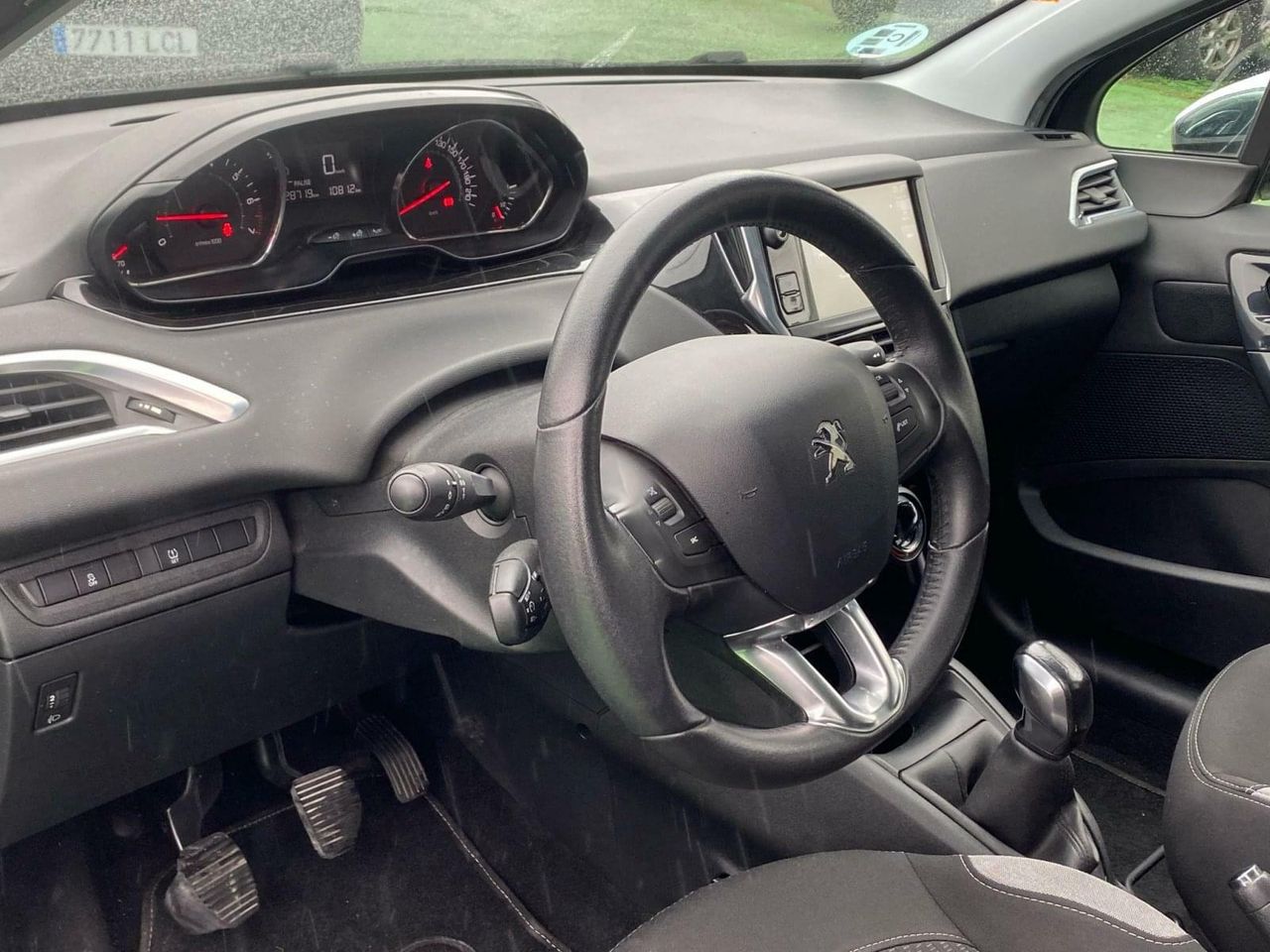 Peugeot 208 1.2 82CV - Foto 8