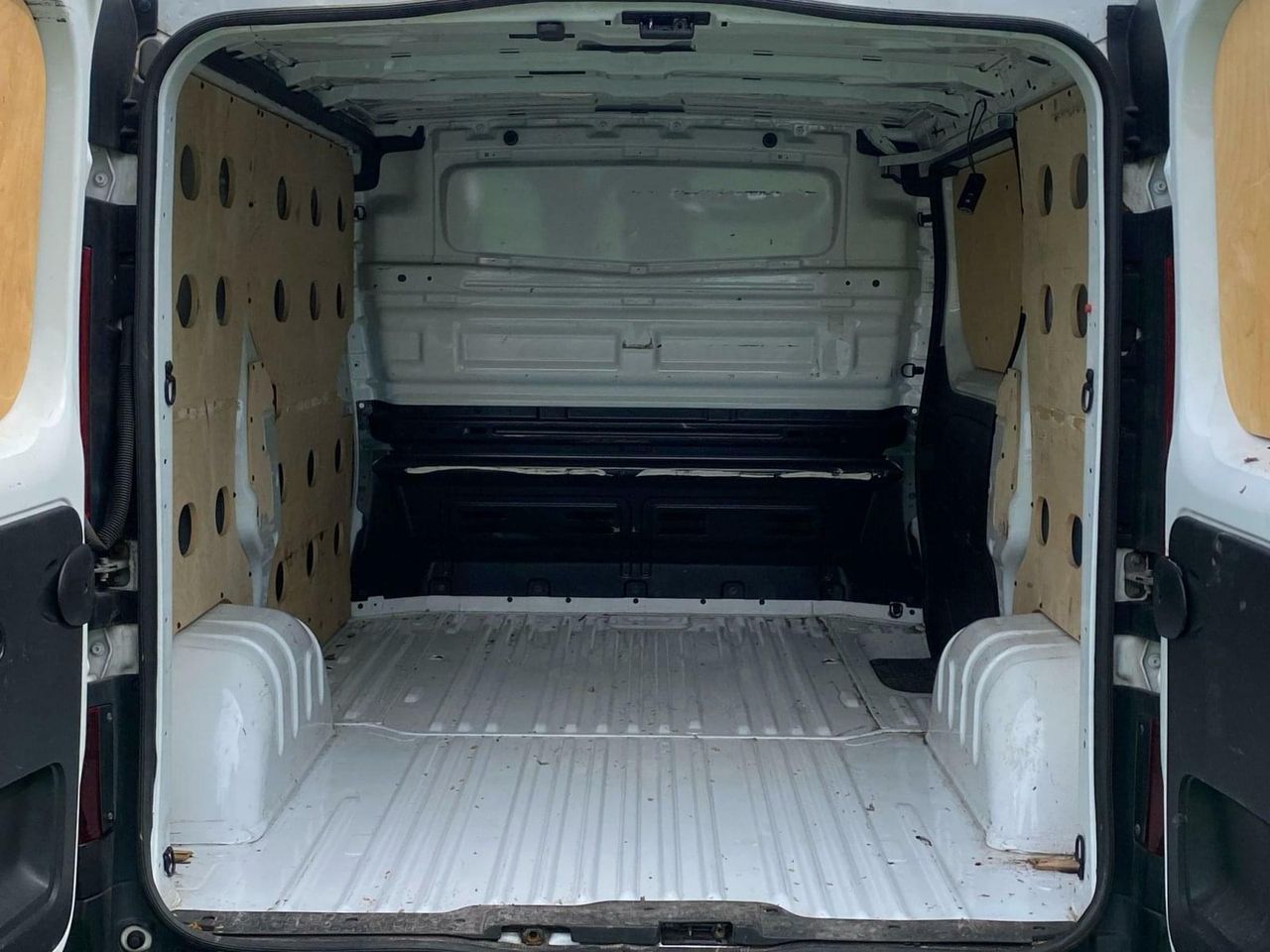 Opel Vivaro 1.6 125CV - Foto 10