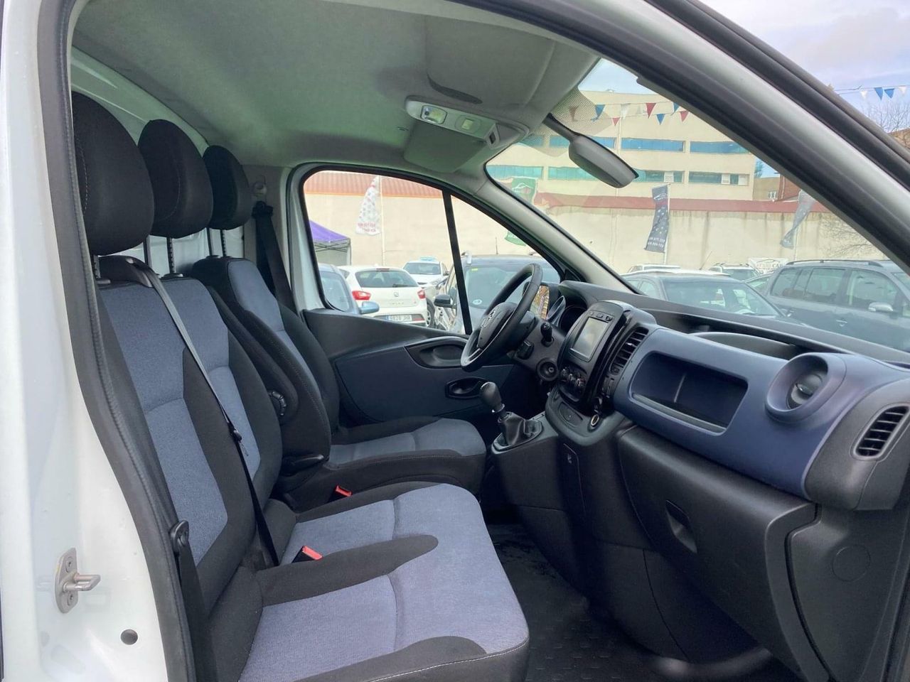 Opel Vivaro 1.6 125CV - Foto 30