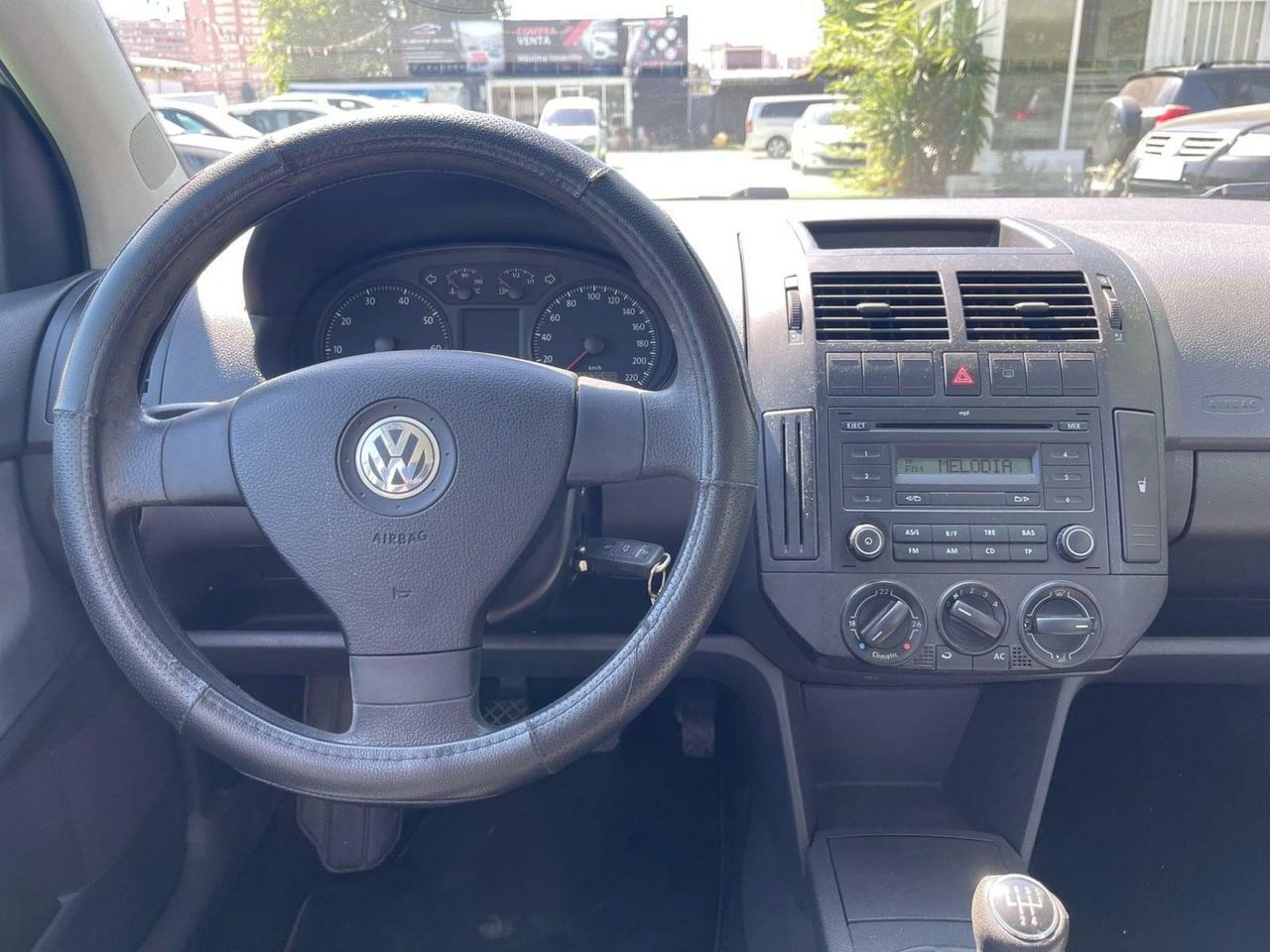 Volkswagen Polo 1.4 80CV - Foto 14