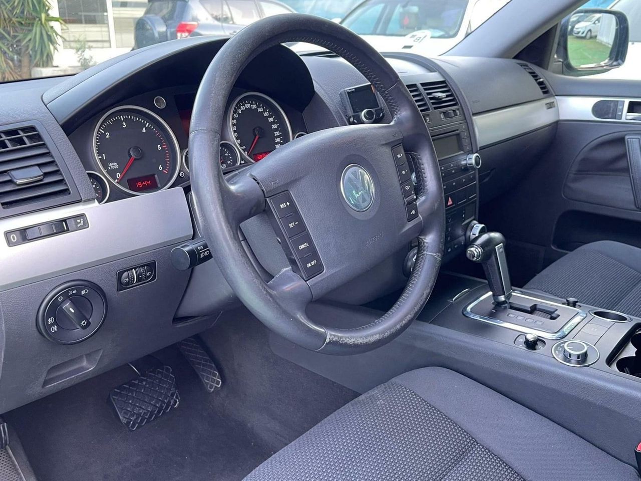 Volkswagen Touareg 2.5 TDI R5 MOTION - Foto 31