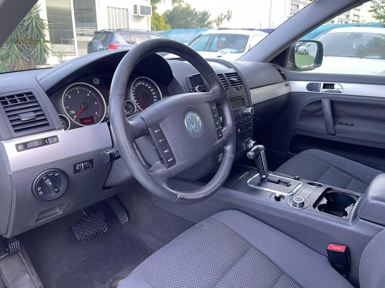 Volkswagen Touareg 2.5 TDI R5 MOTION - Foto 30
