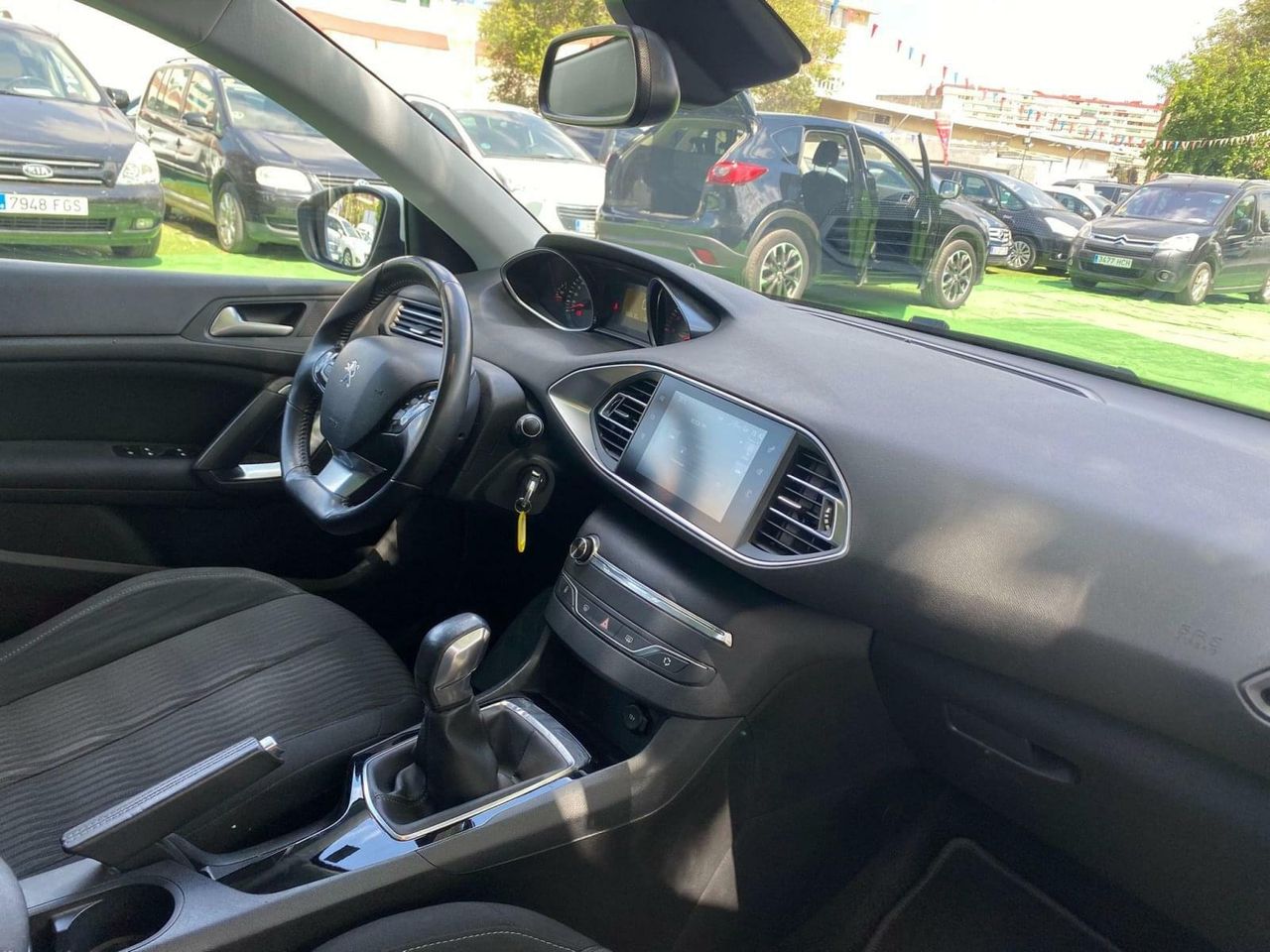 Peugeot 308 1.2 110CV - Foto 16
