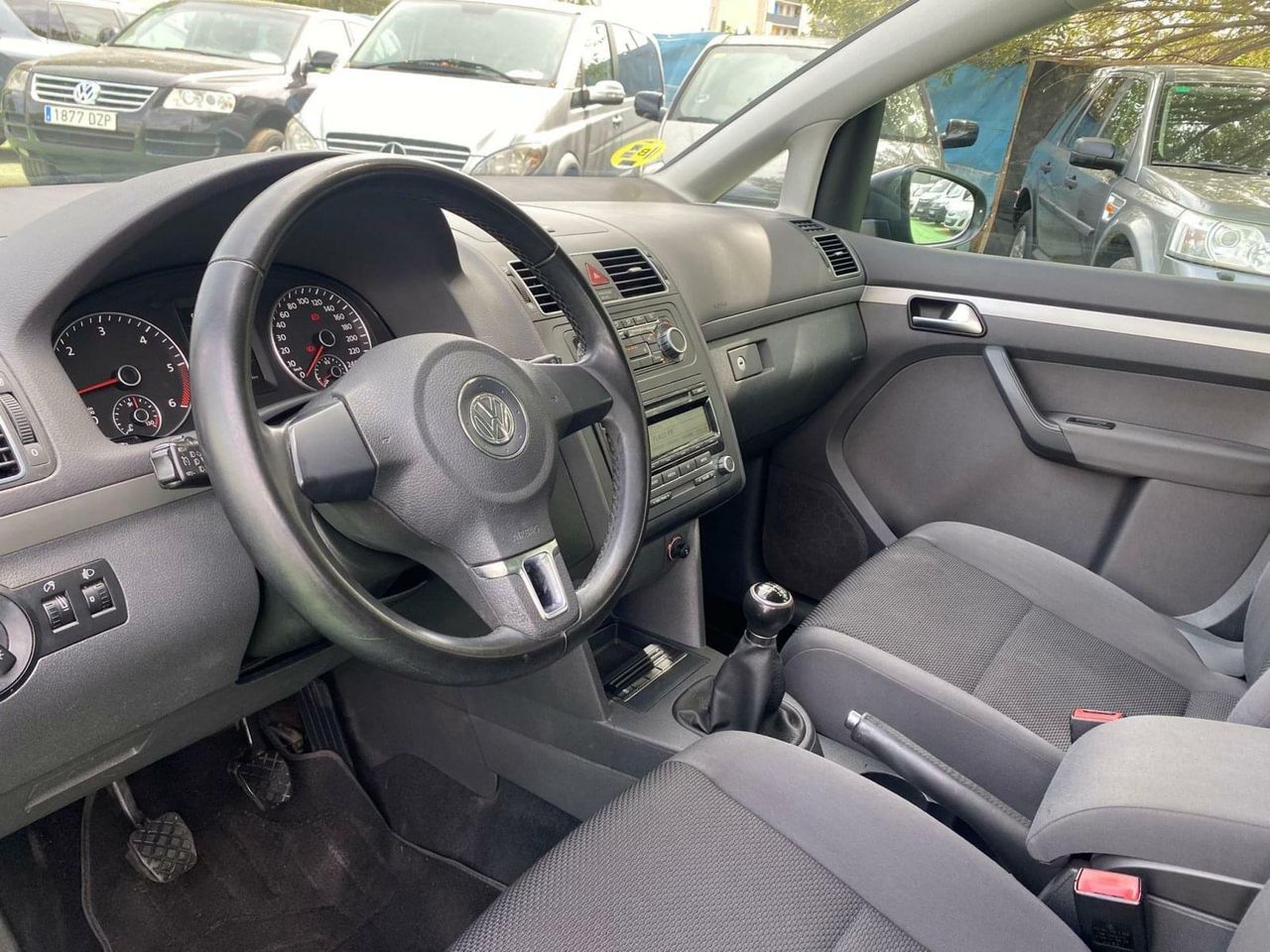 Volkswagen Touran 1.6 105CV - Foto 29