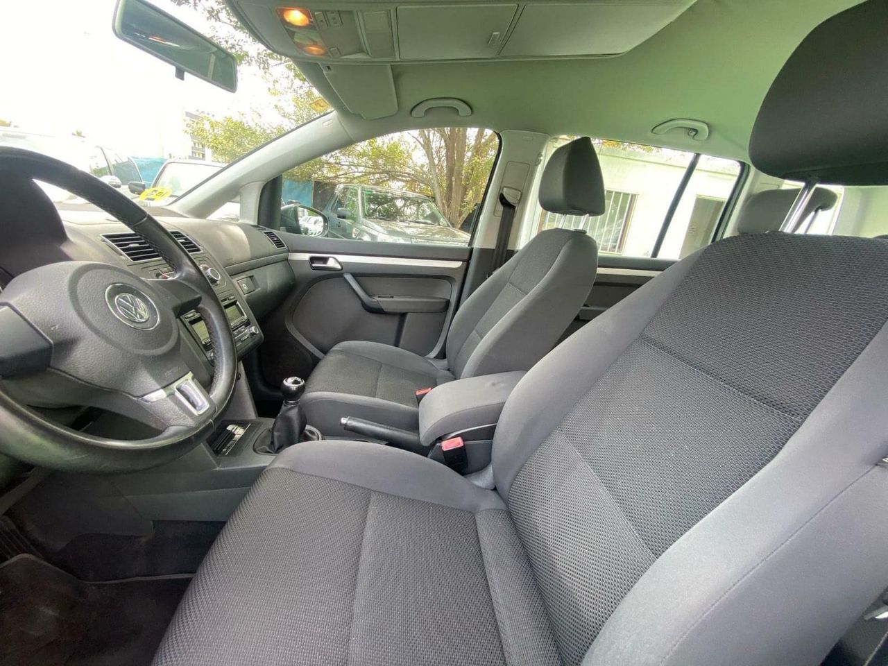 Volkswagen Touran 1.6 105CV - Foto 31