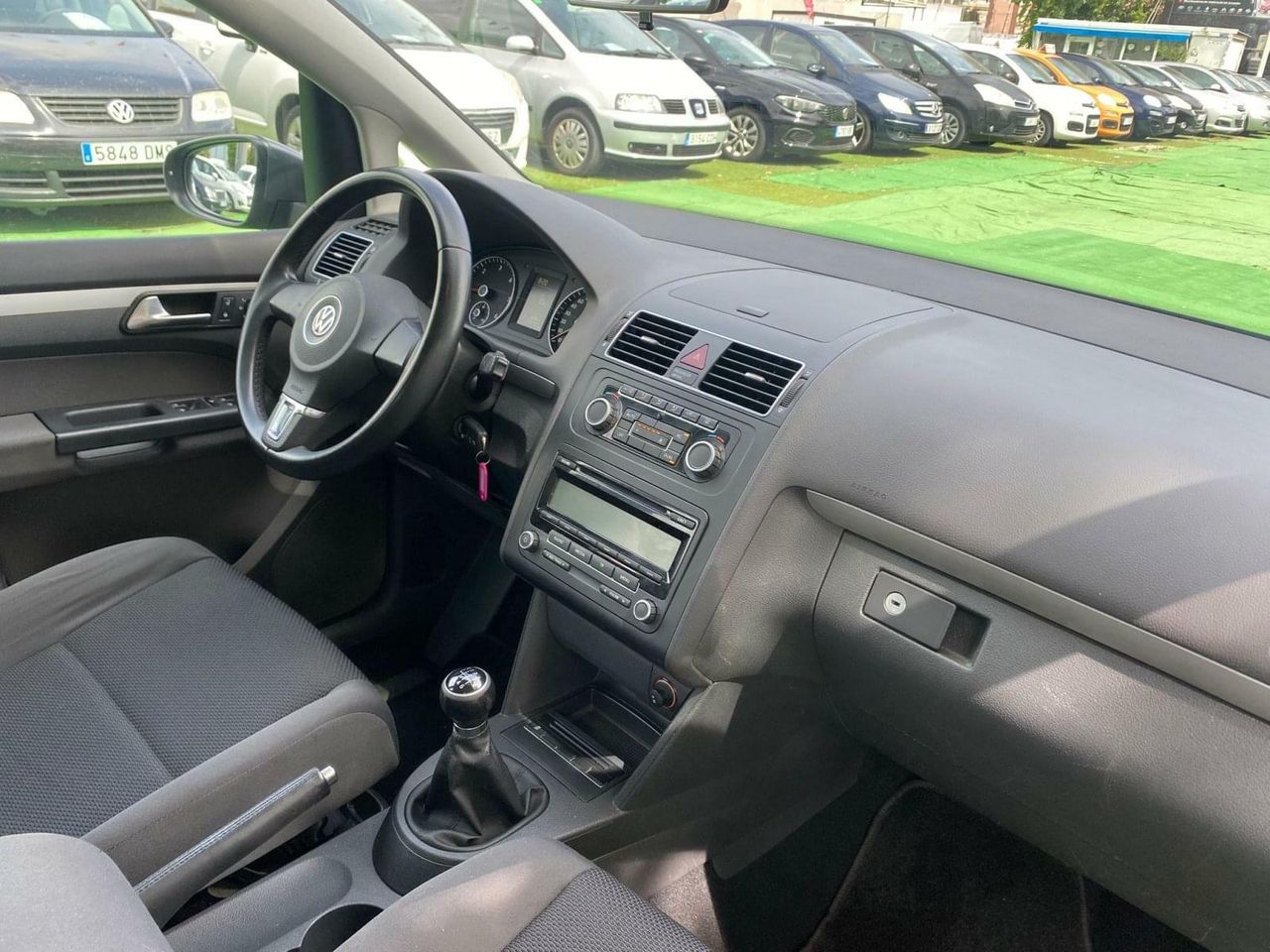 Volkswagen Touran 1.6 105CV - Foto 12
