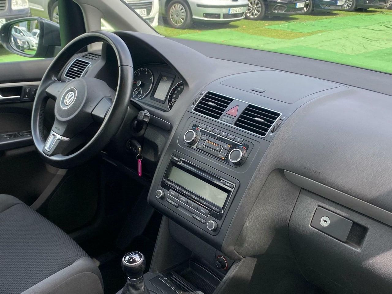 Volkswagen Touran 1.6 105CV - Foto 17