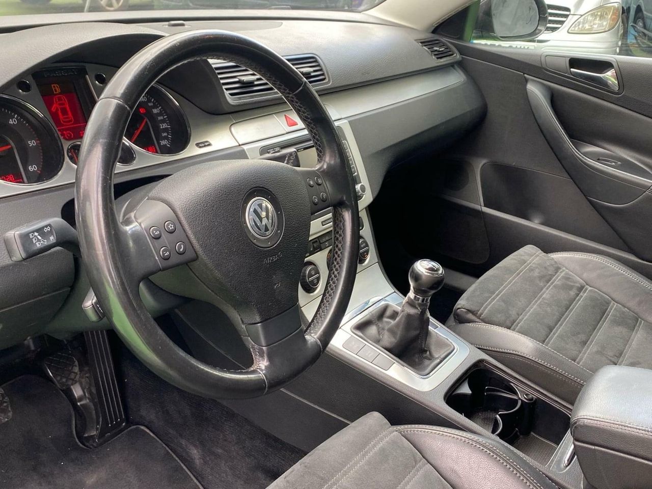 Volkswagen Passat 2.0 170CV - Foto 8