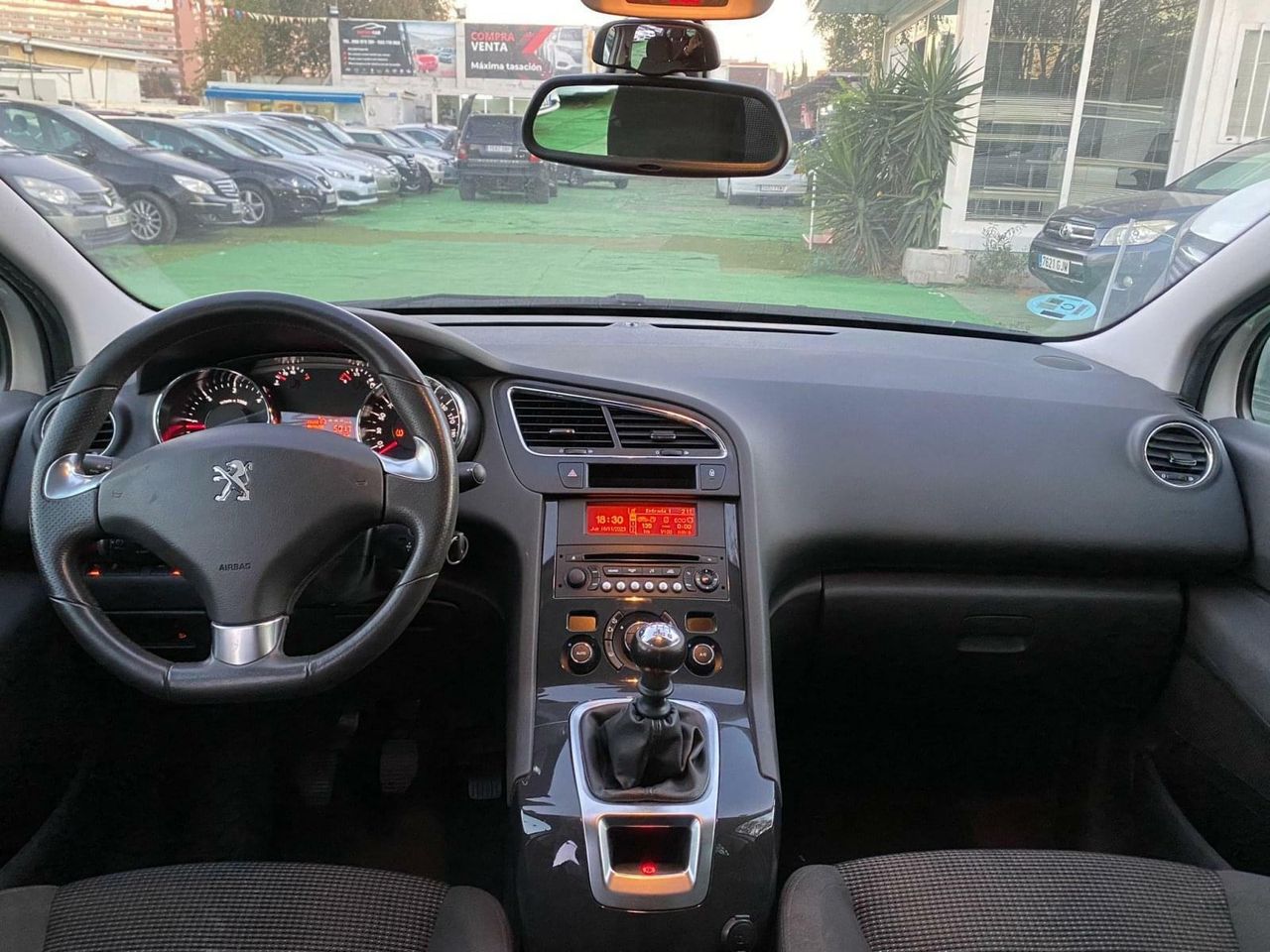 Peugeot 5008 1.6 120CV Active  BlueHDi 120 EAT6 - Foto 28