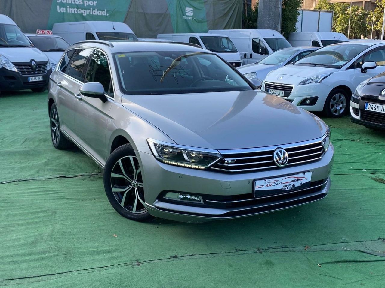 Volkswagen Passat 2.0 150CV - Foto 29