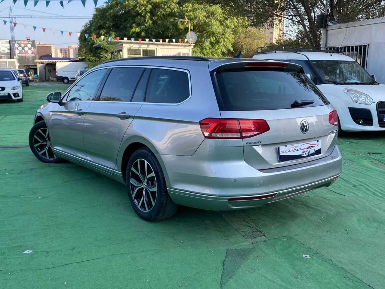 Volkswagen Passat 2.0 150CV - Foto 24