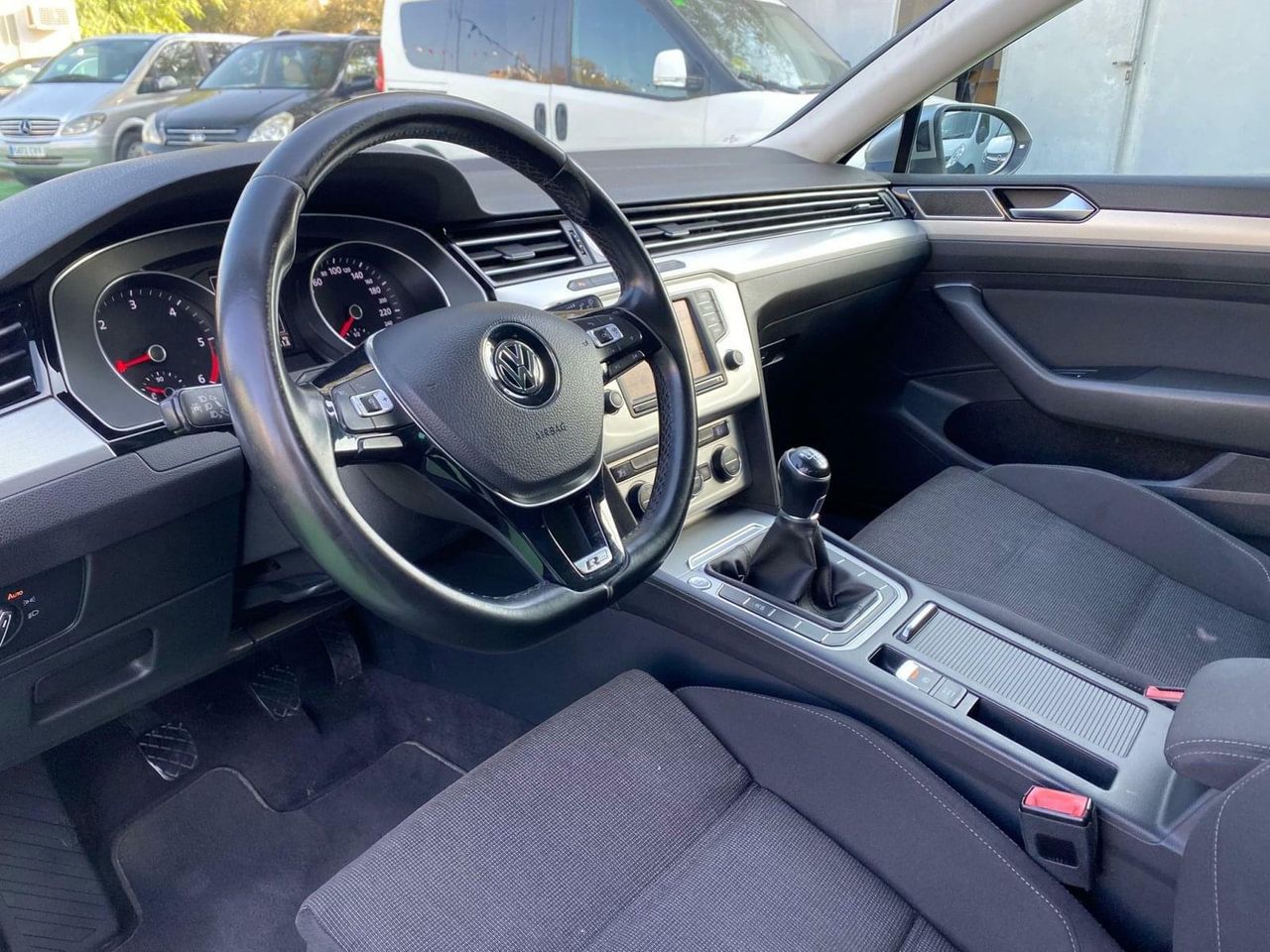 Volkswagen Passat 2.0 150CV - Foto 34