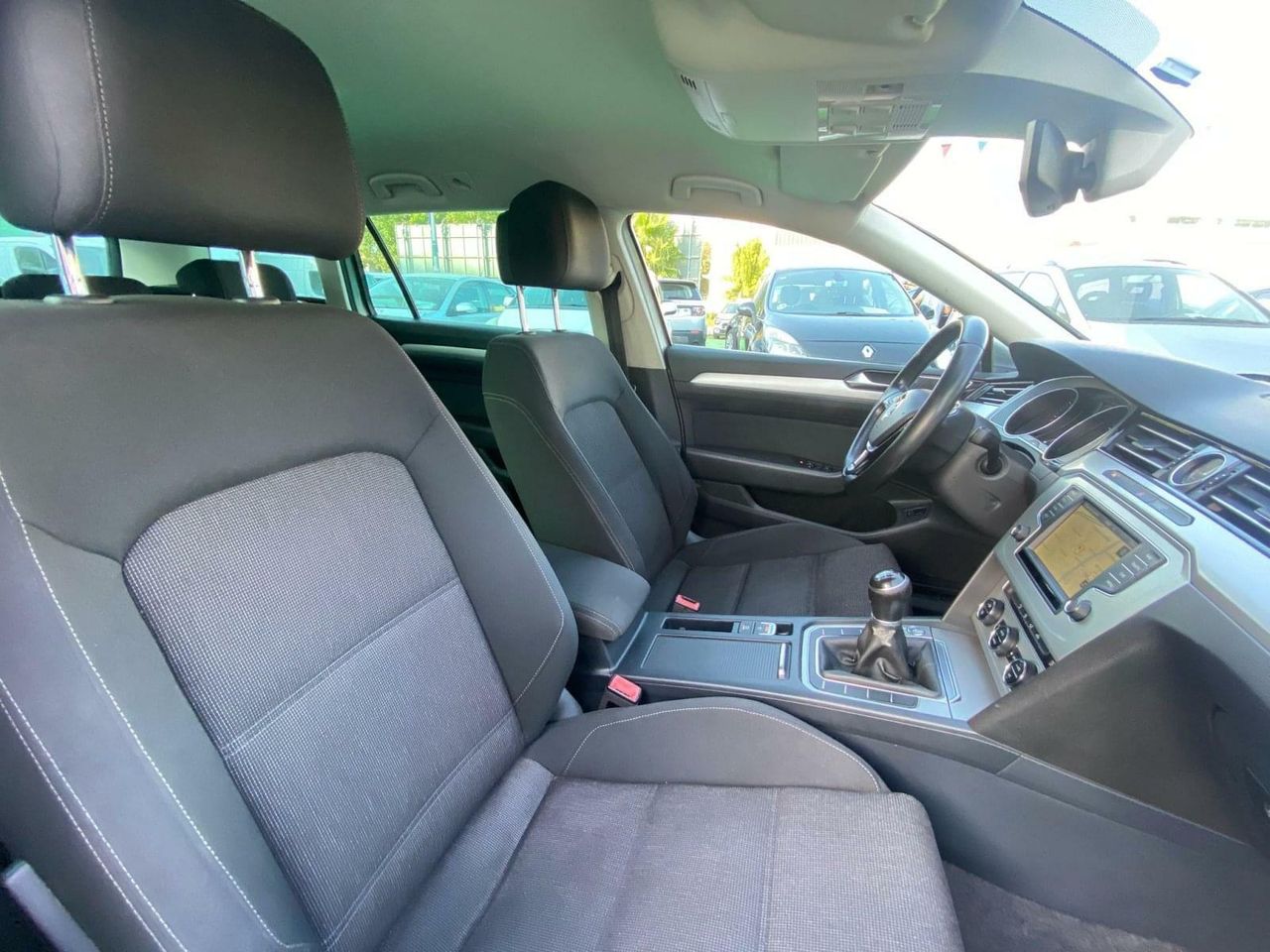 Volkswagen Passat 2.0 150CV - Foto 13