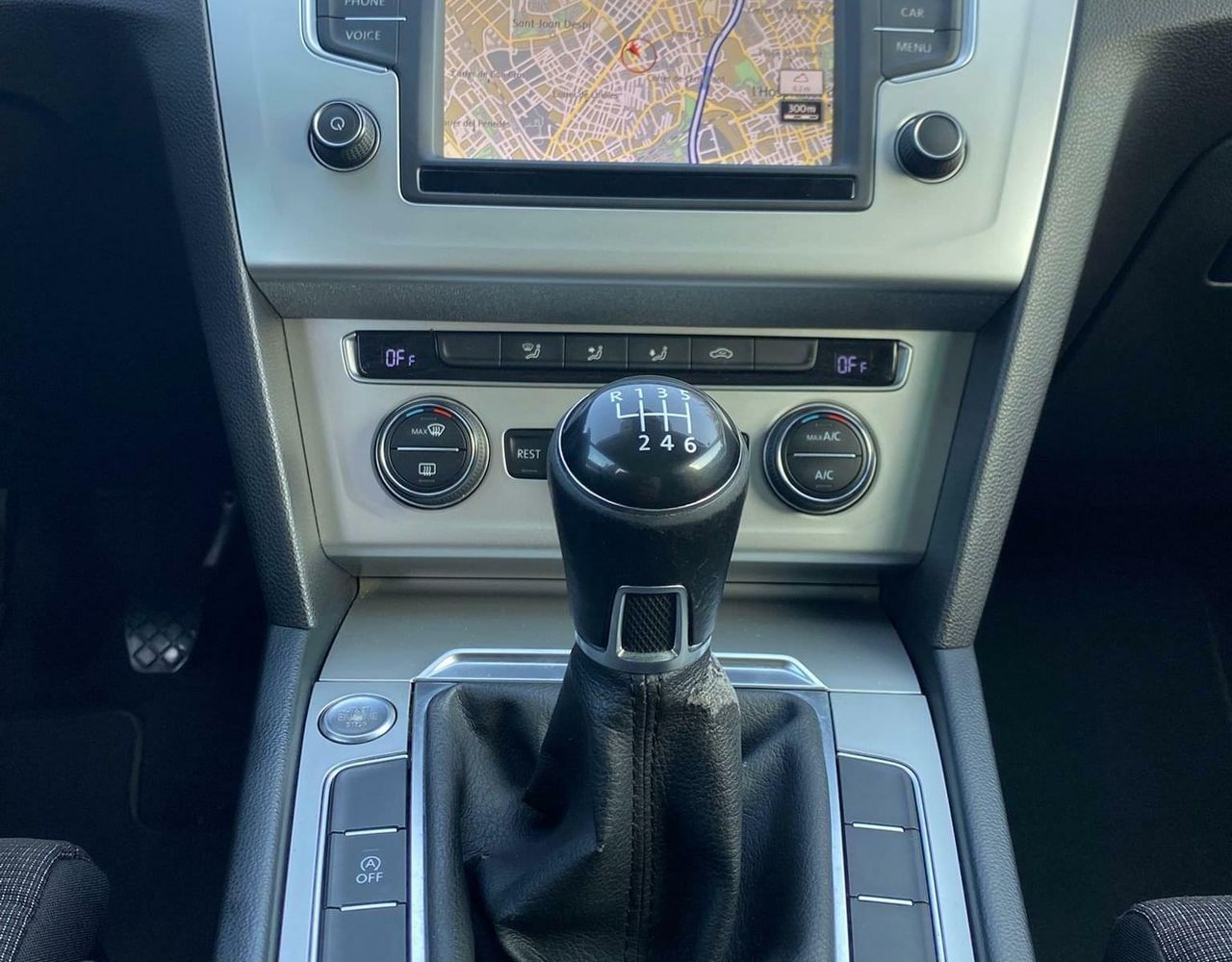 Volkswagen Passat 2.0 150CV - Foto 17