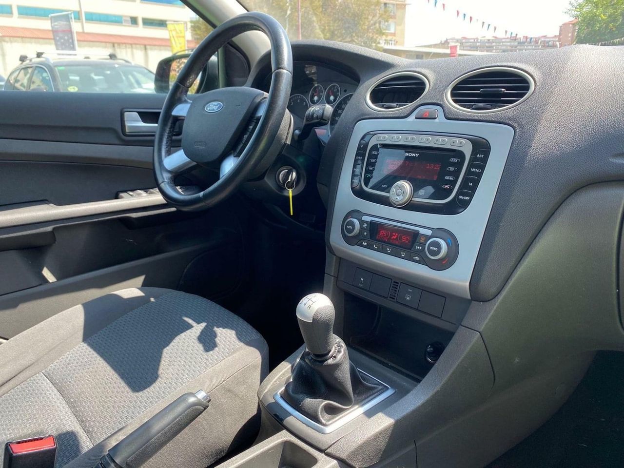 Ford Focus 1.6 101CV - Foto 9
