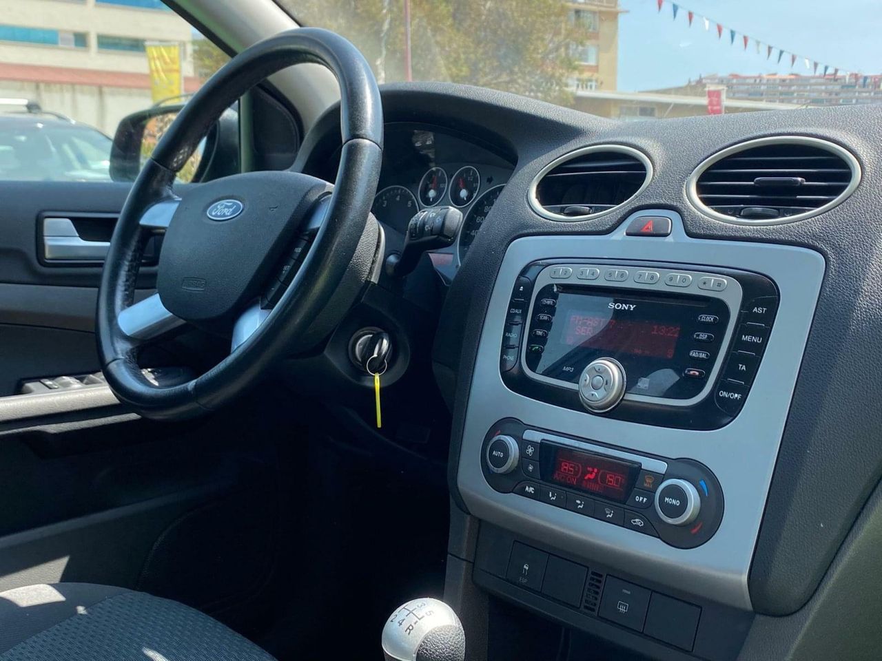 Ford Focus 1.6 101CV - Foto 10