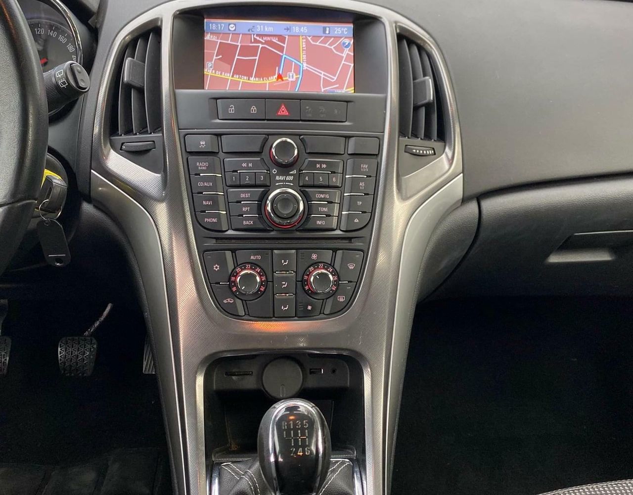 Opel Astra 1.4 140CV - Foto 38