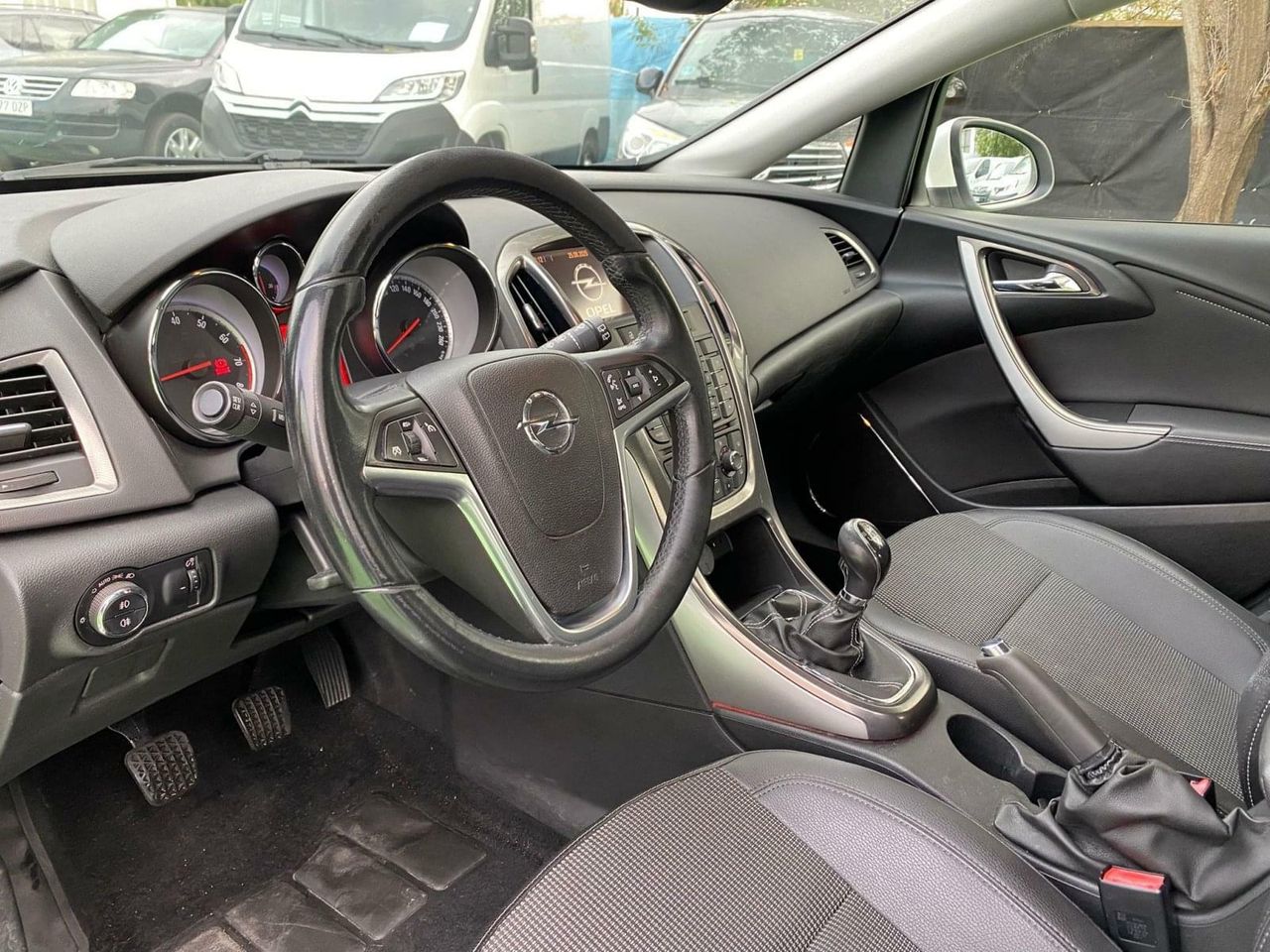 Opel Astra 1.4 140CV - Foto 8