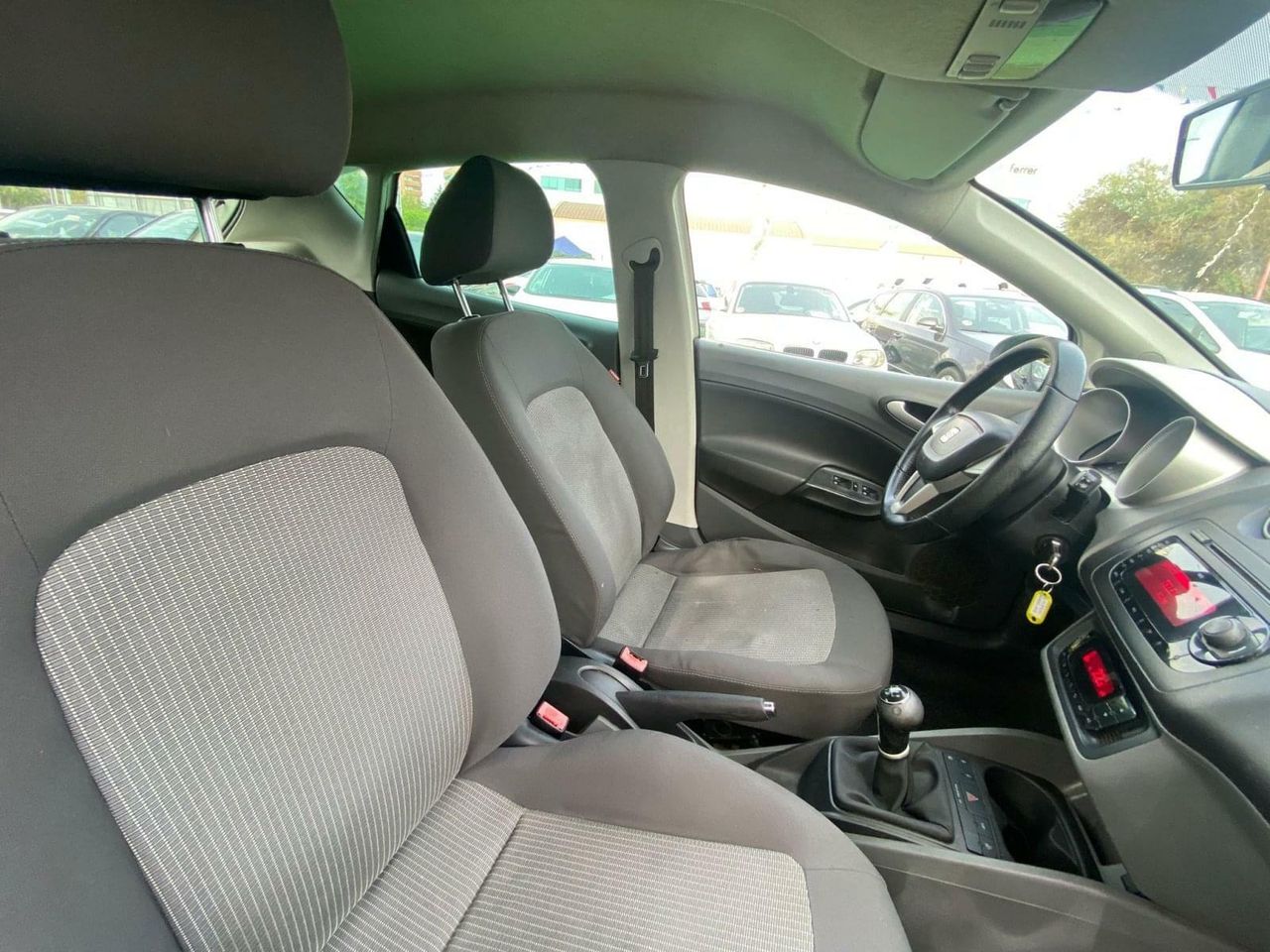 Seat Ibiza 1.6 105CV - Foto 37