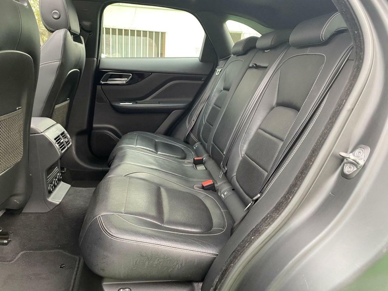 Jaguar F-Pace 2.0 240CV - Foto 30