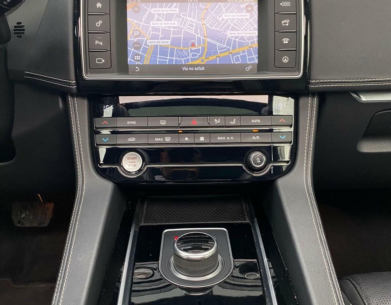 Jaguar F-Pace 2.0 240CV - Foto 18