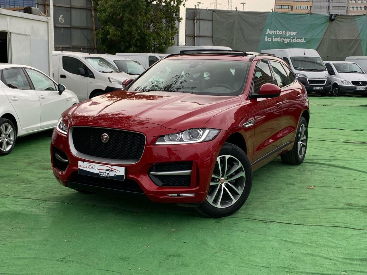 Jaguar F-Pace 2.0 240CV - Foto 5
