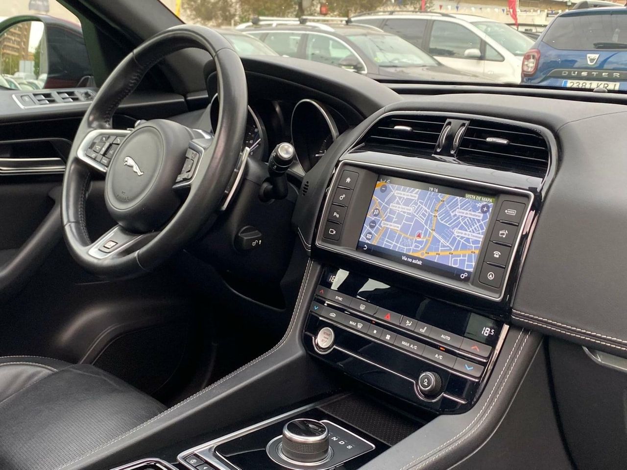 Jaguar F-Pace 2.0 240CV - Foto 14