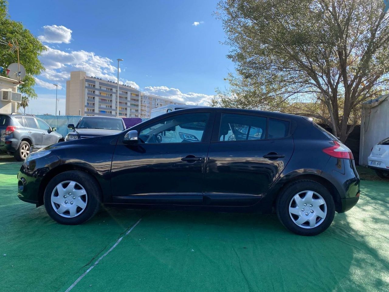 Renault Megane 1.6 100CV - Foto 7