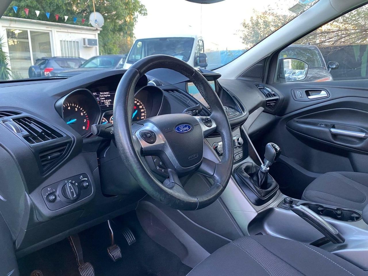 Ford Kuga 1.5 150CV - Foto 10