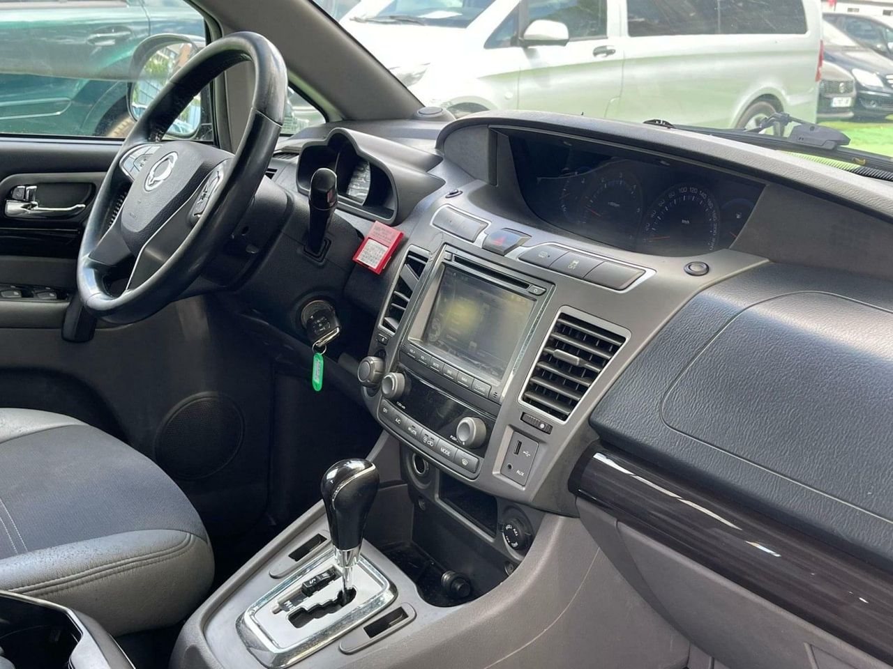 SsangYong Rodius 2.2 178CV - Foto 10