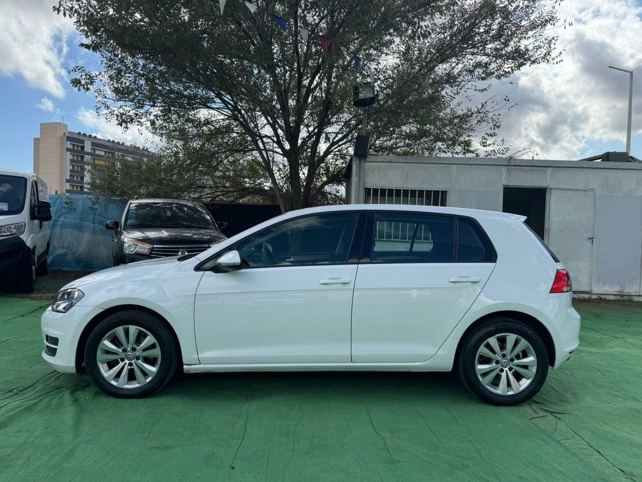 Volkswagen Golf 1.6 105CV - Foto 7