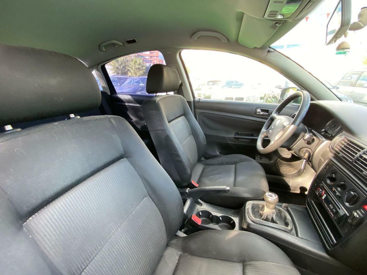 Volkswagen Passat 1.9 100CV - Foto 33