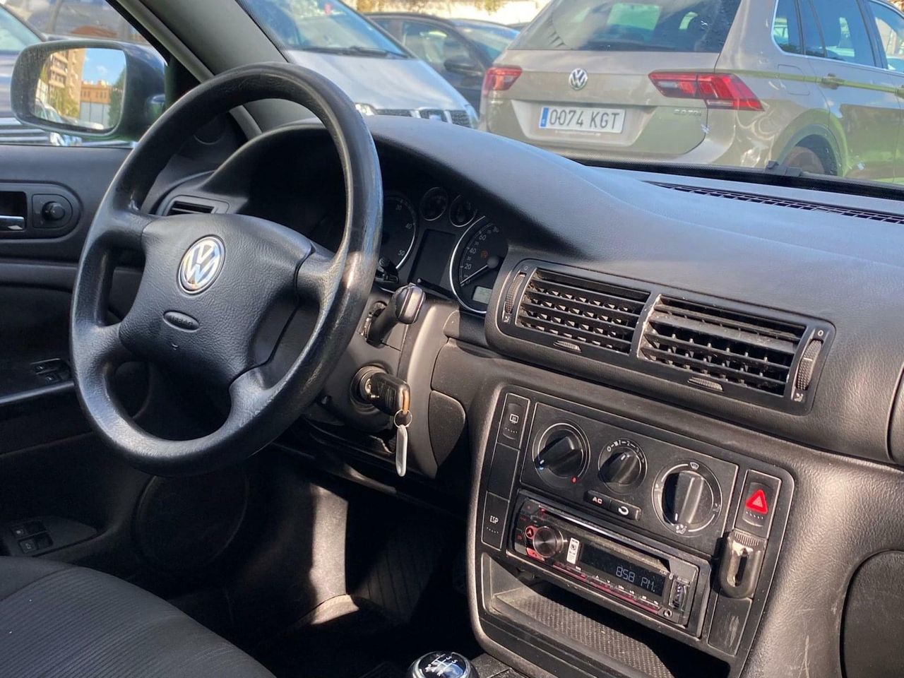 Volkswagen Passat 1.9 100CV - Foto 11