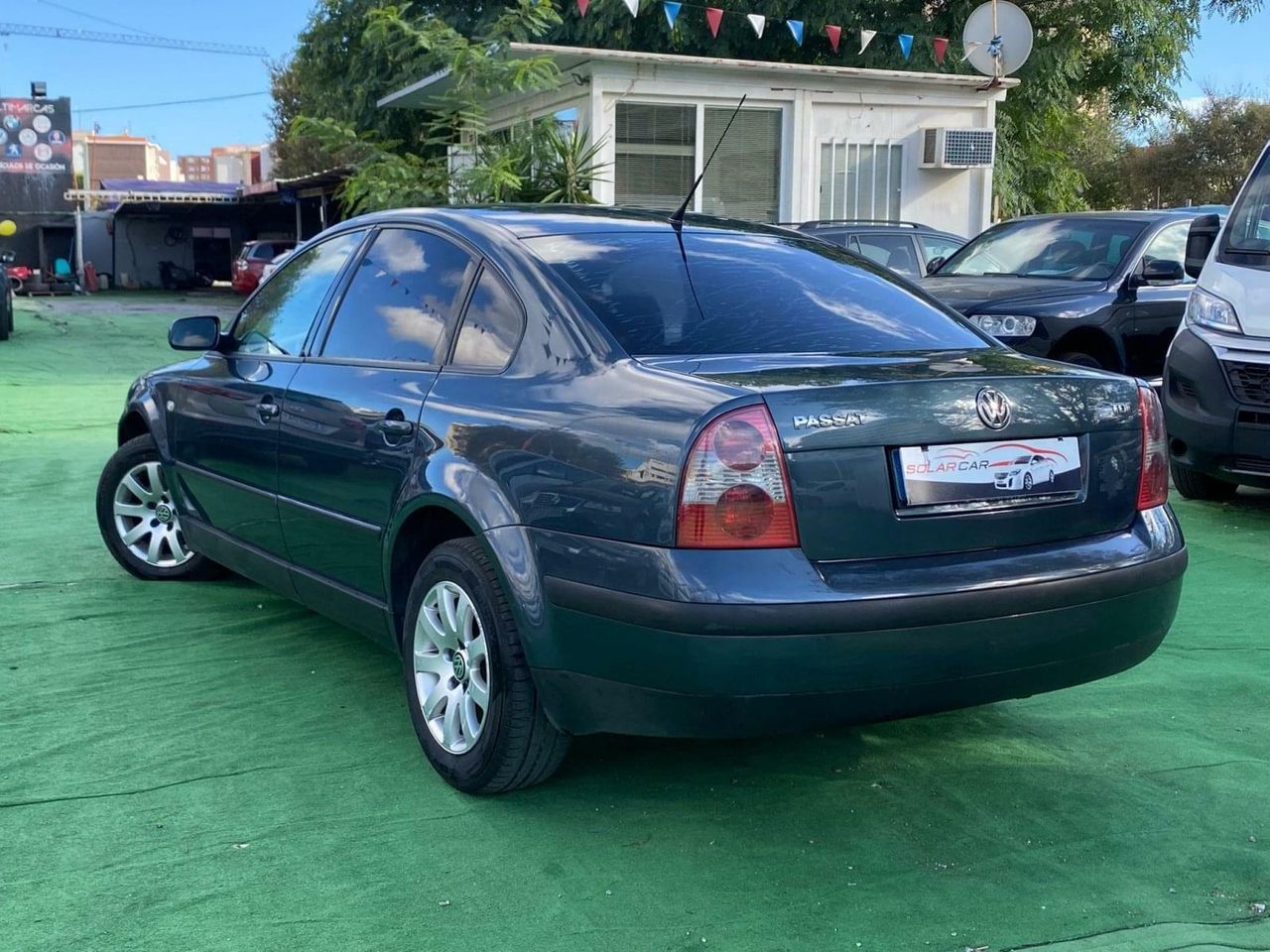 Volkswagen Passat 1.9 100CV - Foto 19