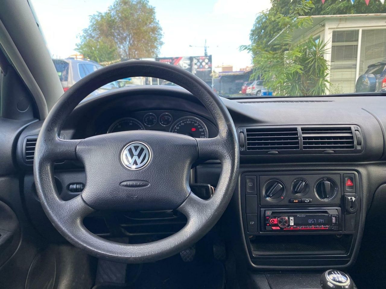 Volkswagen Passat 1.9 100CV - Foto 14