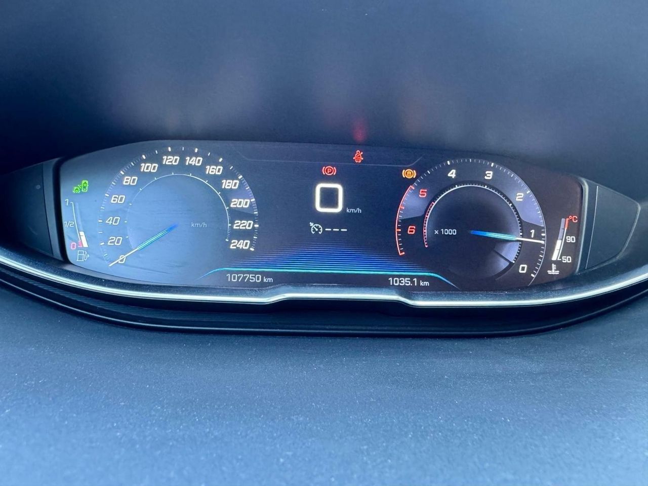 PEUGEOT 5008 1.5 130CV - Foto 14