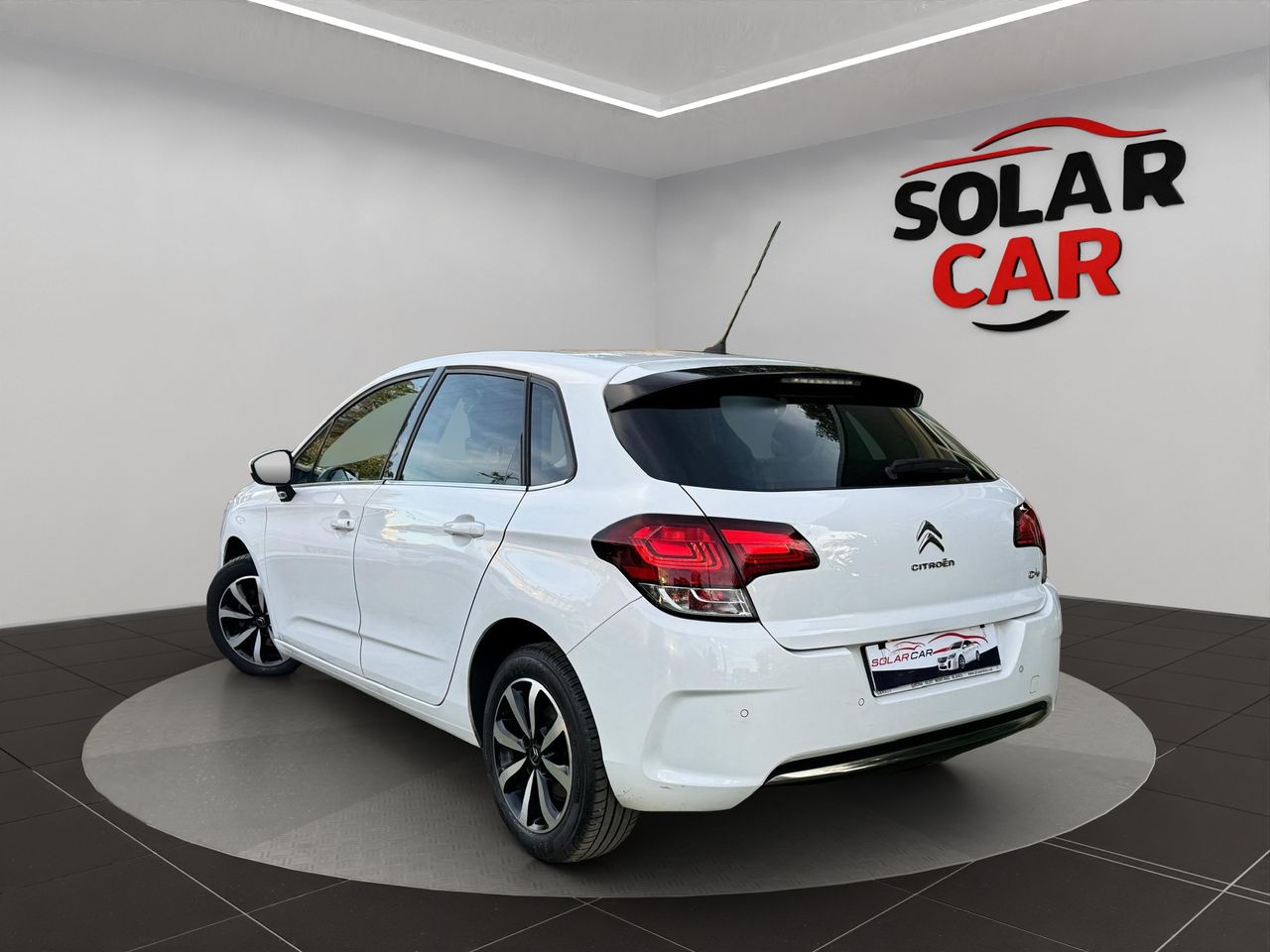 CITROEN C4 1.2 130CV - Foto 23