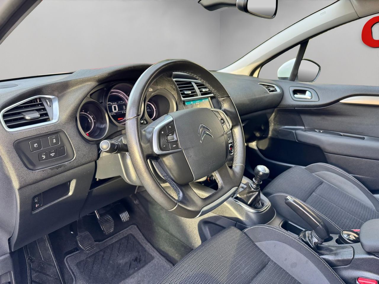 CITROEN C4 1.2 130CV - Foto 8