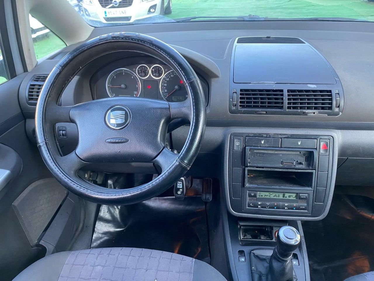 SEAT ALHAMBRA 1.9 115CV - Foto 36