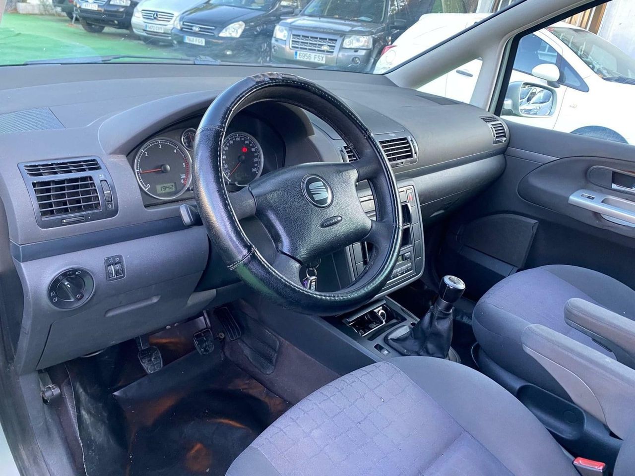 SEAT ALHAMBRA 1.9 115CV - Foto 9